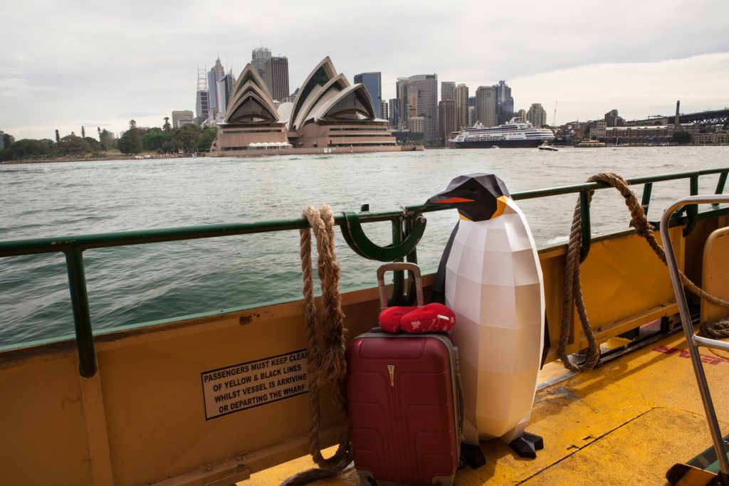March of the Penguins in Sydney © Zoe Jeanne Burrell / Greenpeace