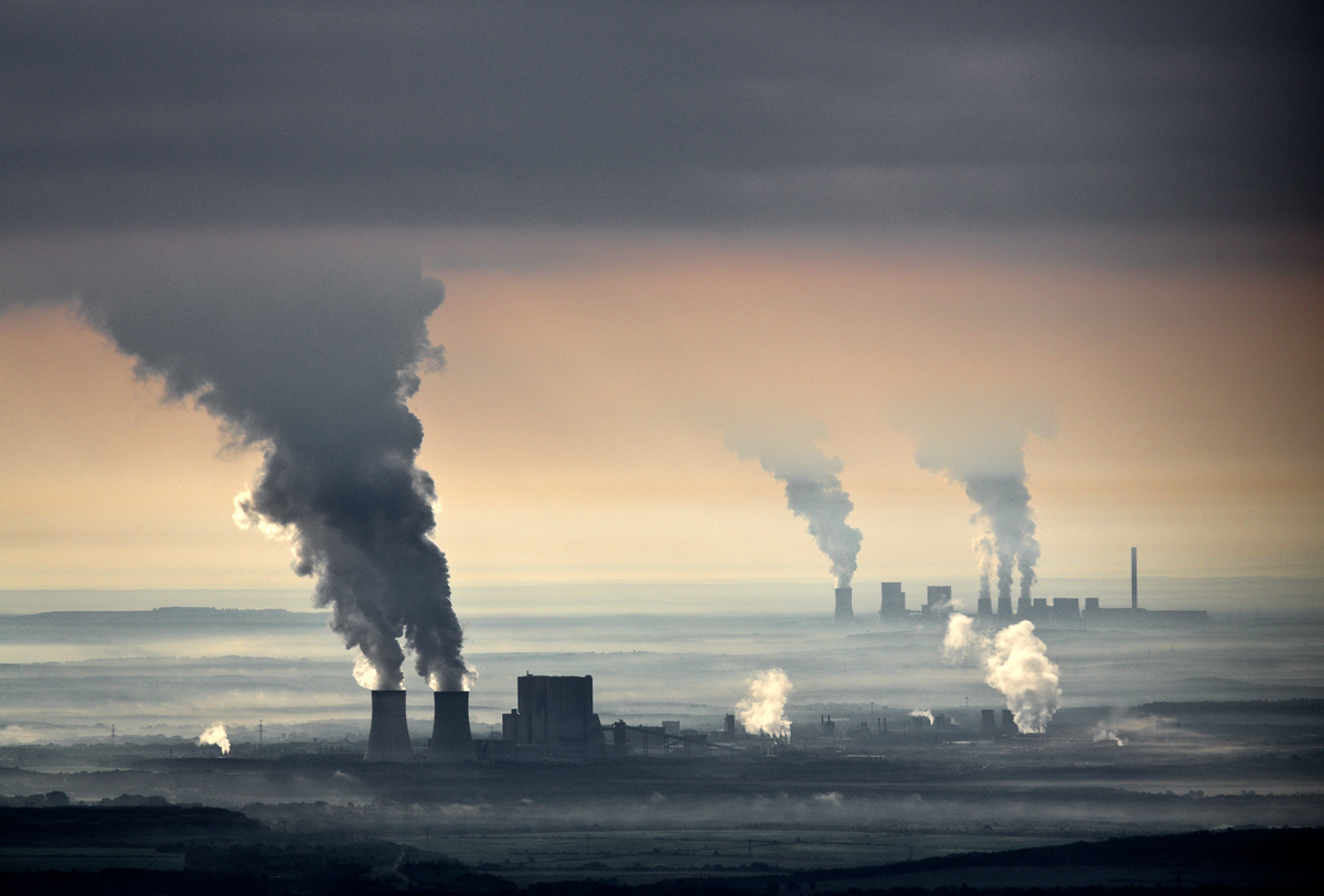 Brown coal power plants operated by Swedish company, Vattenfall © Paul Langrock / Greenpeace