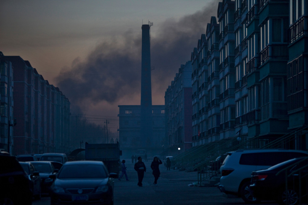 Coal air Pollution in Inner Mongolia © Lu Guang / Greenpeace