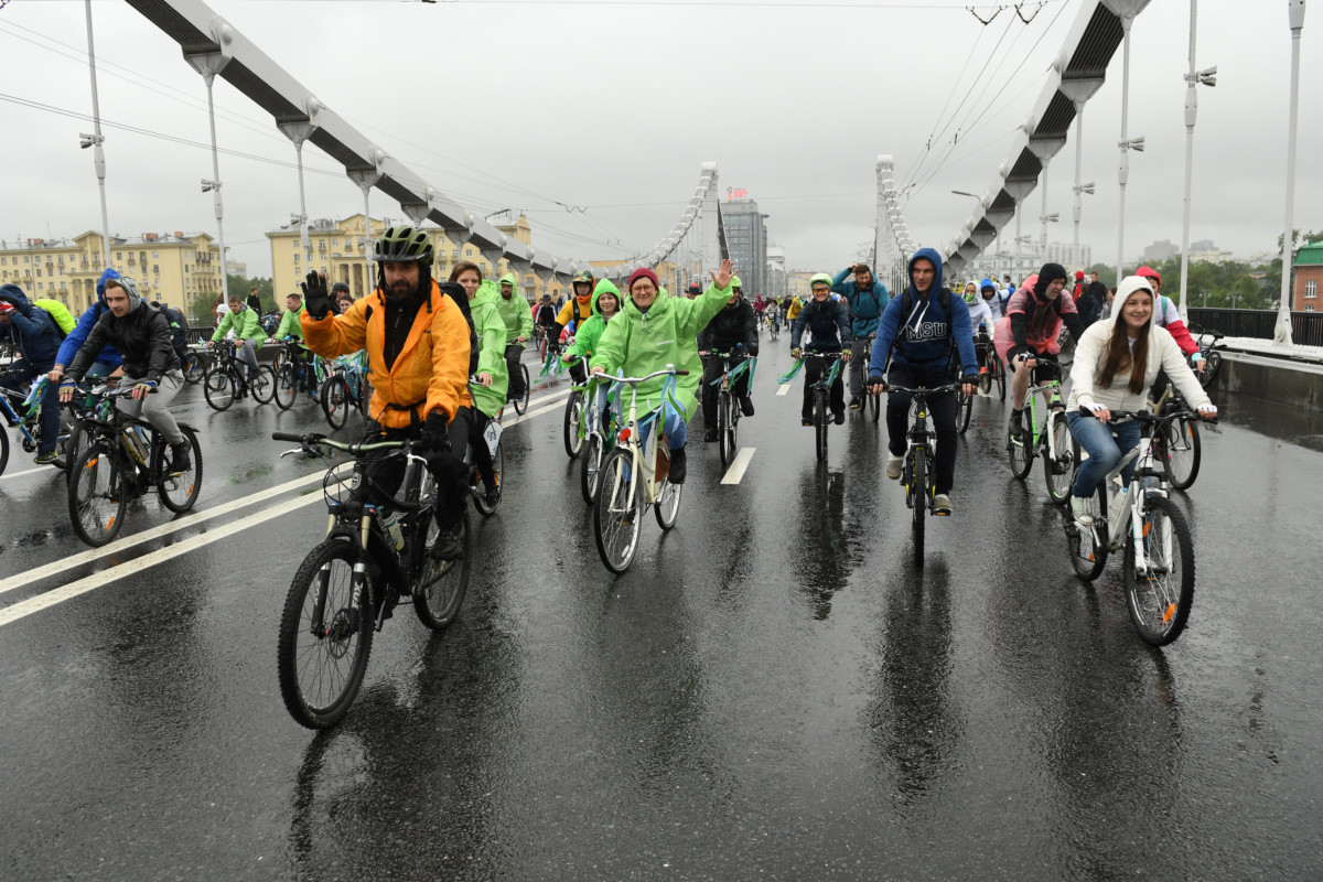 Cycle protest in Moscow © Greenpeace