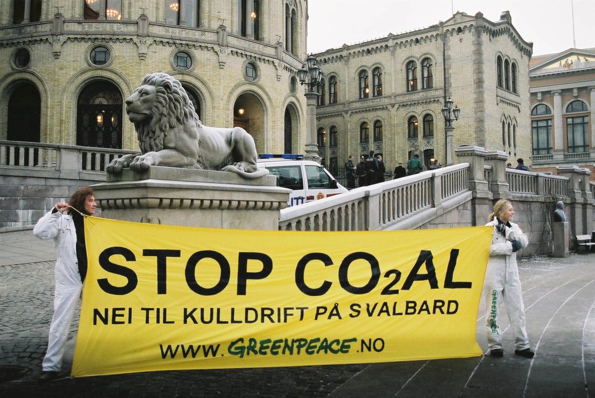 Action against Coal Mining in Norway © Greenpeace / Ulvar Arnkvaern