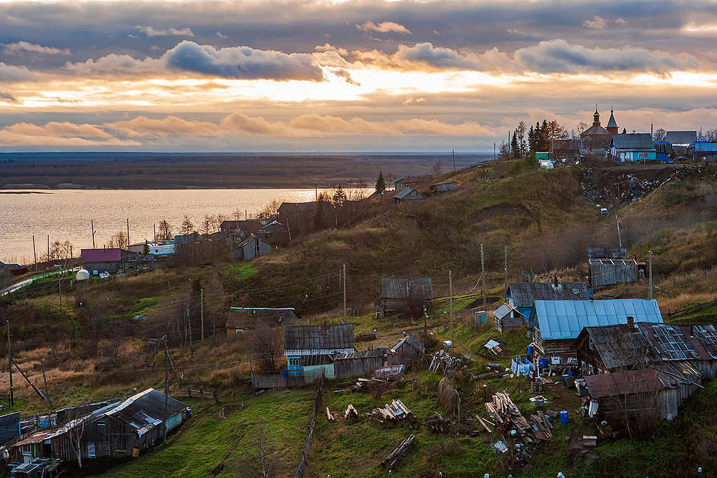 Novikbozh village © Greenpeace © Igor Podgorny / Greenpeace
