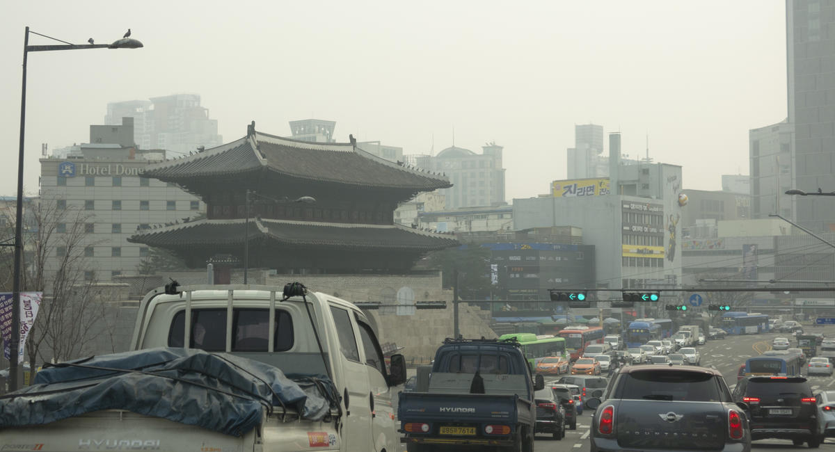 Daily Average of Ultrafine Dust in Seoul to Reach Second Highest on Record. © David Jaemin Byun / Greenpeace
