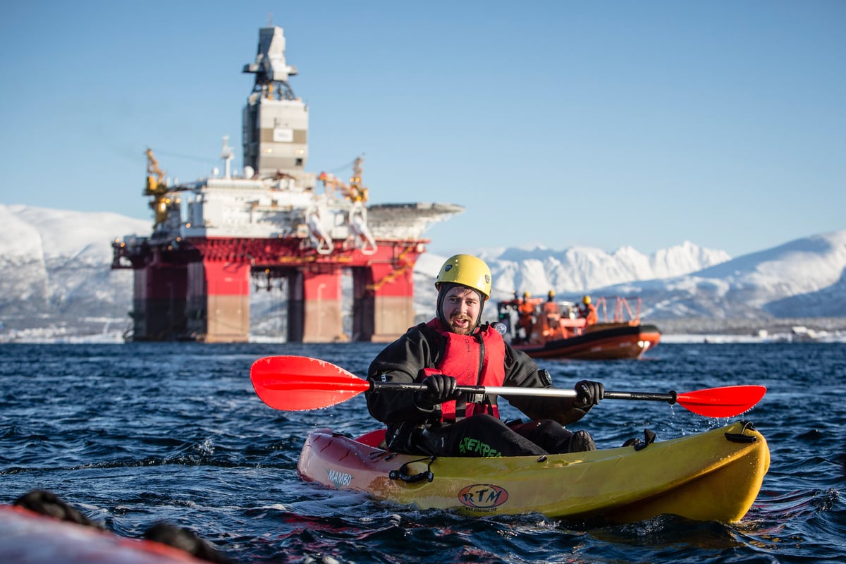 Protest Against Norwegian Oil Rig Bound for the Arctic. © Will Rose / Greenpeace