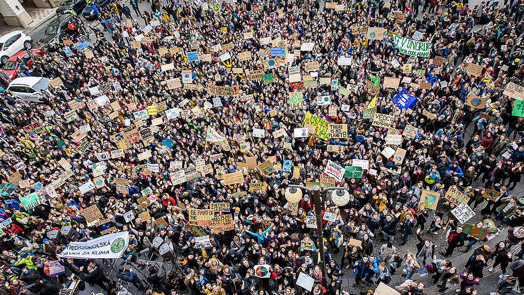 Students in Prague, Czech Republic strike in the street. © Petr Zewlakk Vrabec / Greenpeace