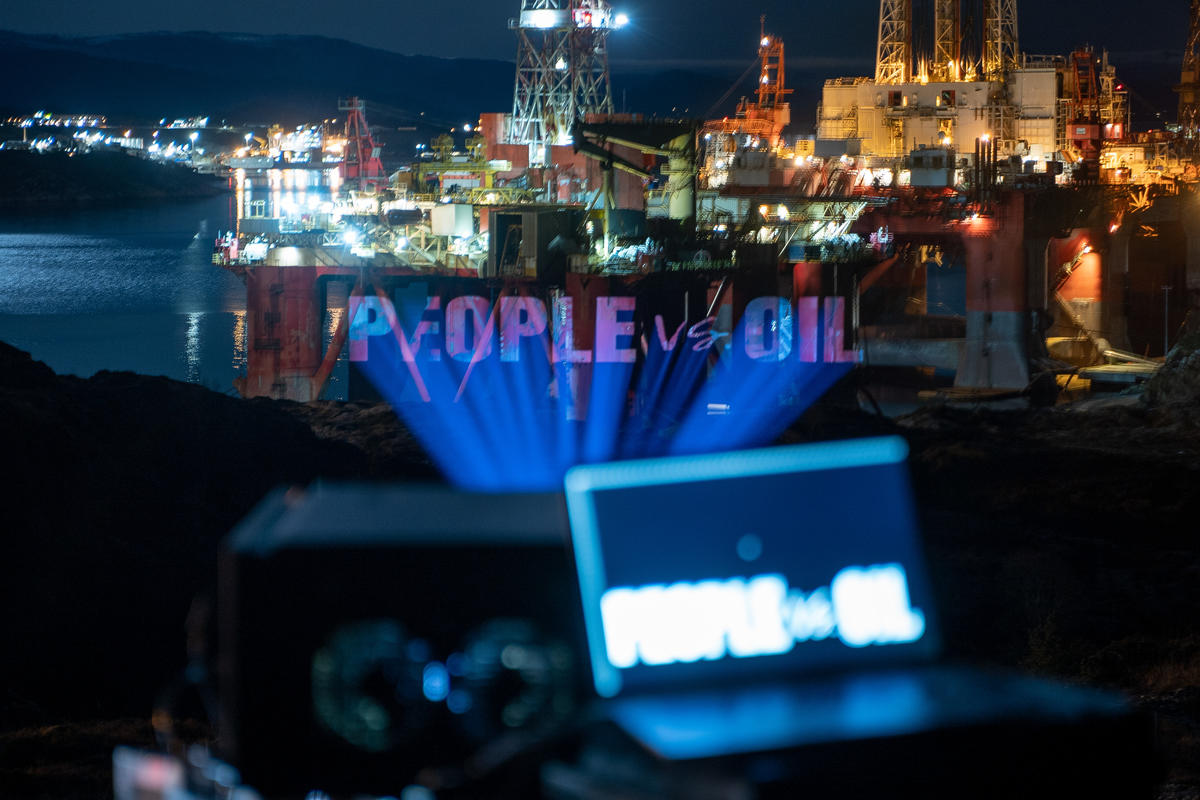 The People vs Arctic Oil - Oil rig Projection in Norway © Jason White / Greenpeace