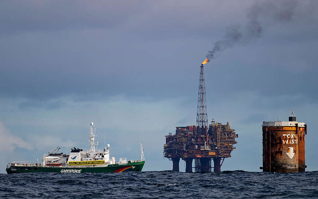 Greenpeace Protests against Shell in the North Sea. © Marten  van Dijl / Greenpeace