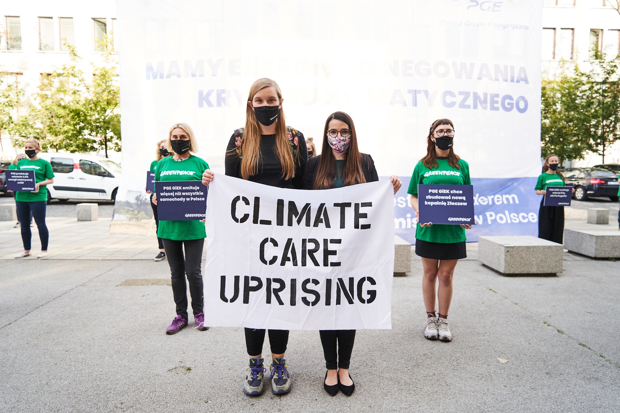 Polish activists stand up for the climate, in the climate care uprising. © Max Zieliński / Greenpeace