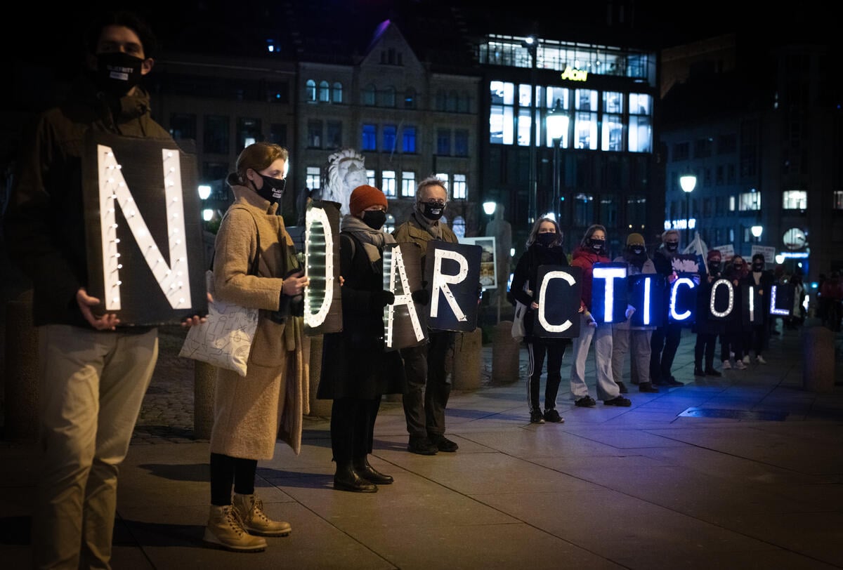 People vs Oil Protest at Norwegian Parliament in Oslo. © Johanna Hanno / Greenpeace