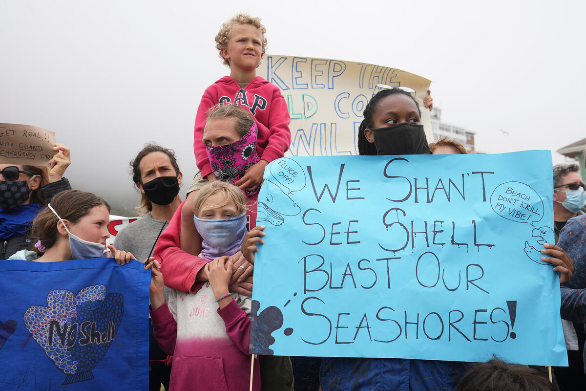 Protest against Shell's Seismic Blasting Plans in South Africa. © Greenpeace / Fixerfilm