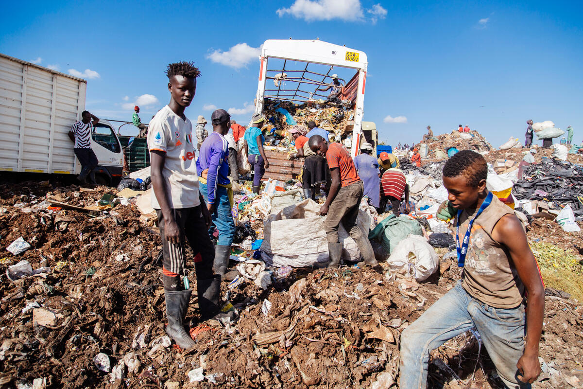Africa Lives - People at Dandora Dumpsite in Kenya. © Greenpeace Africa
