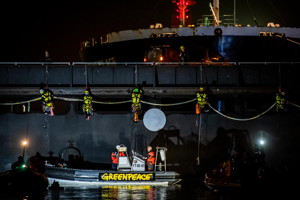 Greenpeace Blocks Soy Ship in IJmuiden Lock. © Marten  van Dijl / Greenpeace