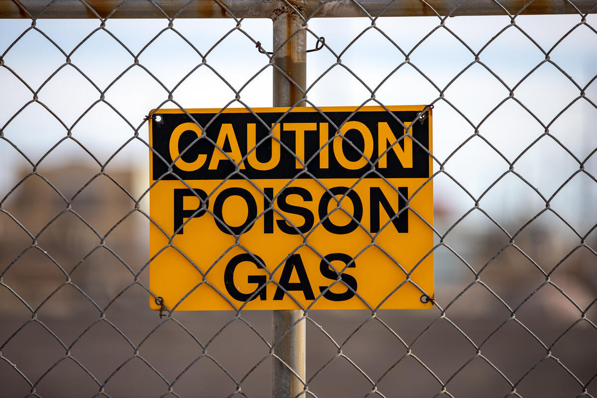 Sign near Fossil Fuel Infrastructure in Texas. © Aaron Sprecher / Greenpeace