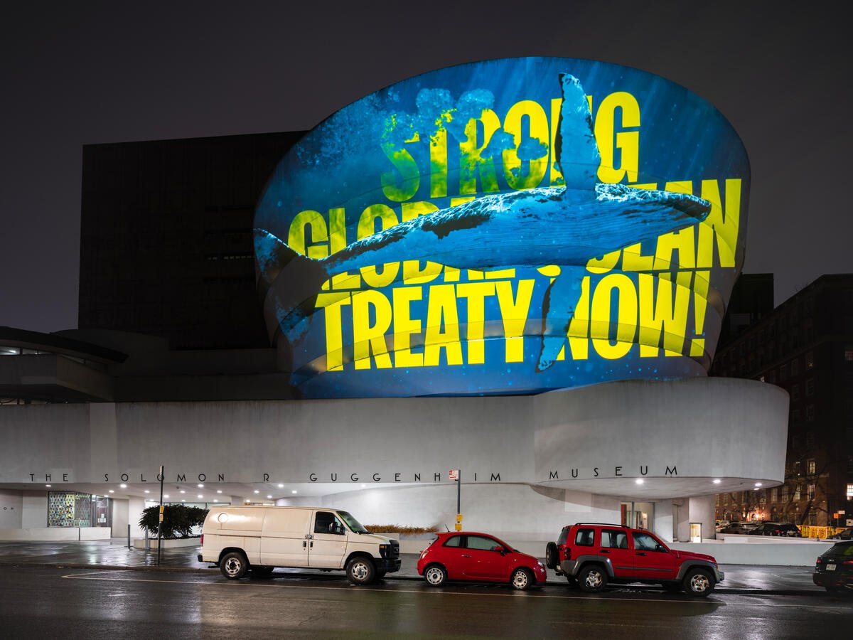 Protect the Oceans Projection onto the Guggenheim Museum in New York. © Greenpeace