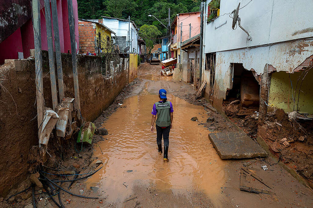 Consequences of heavy rains in São Sebastião, Brazil. © Diego Baravelli / Greenpeace