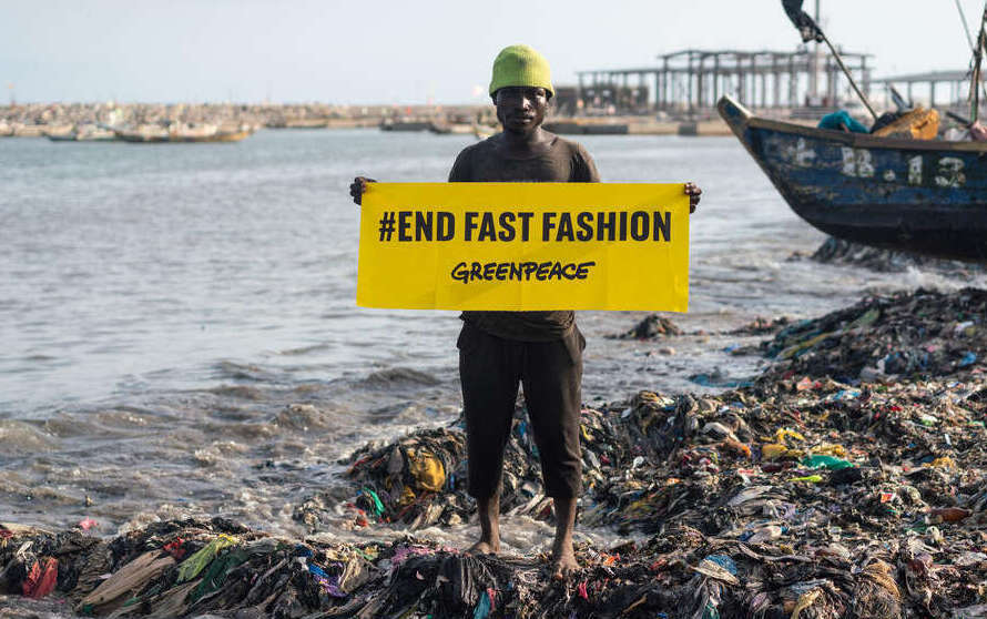 Fast Fashion and Waste Colonialism in Ghana. © Kevin McElvaney / Greenpeace