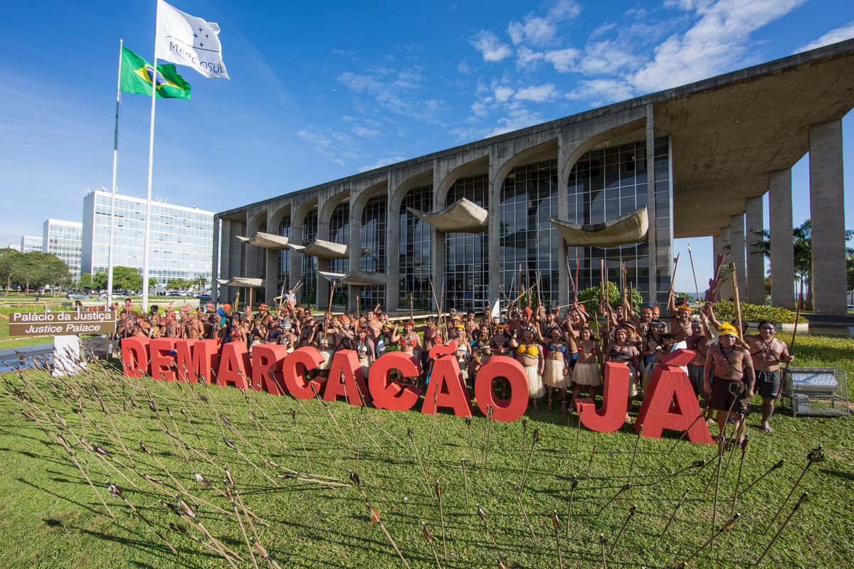 Demarcation Demand for Munduruku Protest in Brasilia. © Otávio Almeida / Greenpeace