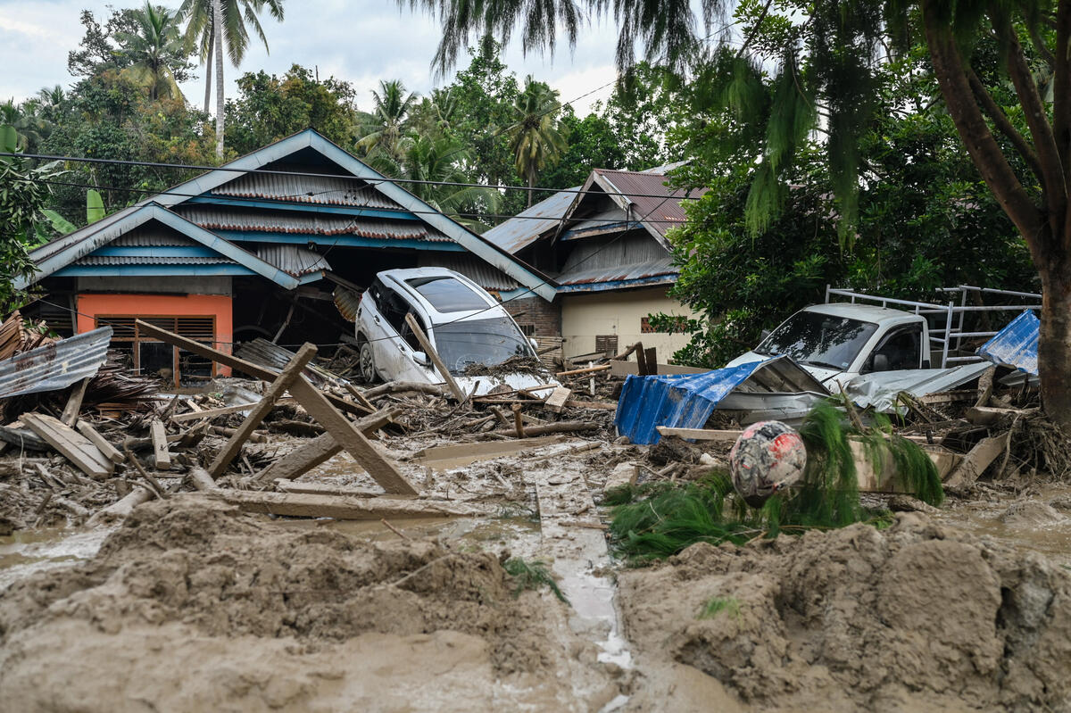 Flash Floods Aftermath in South Sulawesi.  © Hariandi Hafid / Greenpeace © Hariandi Hafid / Greenpeace