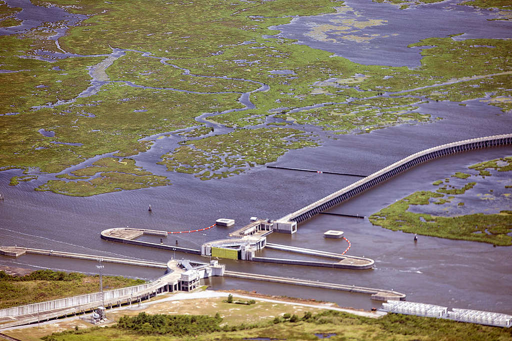 Flood Gates and Flood Zone Areas in Louisiana. © Julie Dermansky / Greenpeace