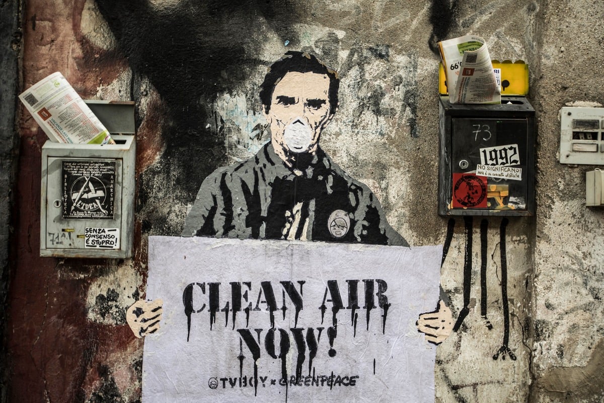 Clean Air Street Art Action in Rome. © Lorenzo Moscia
