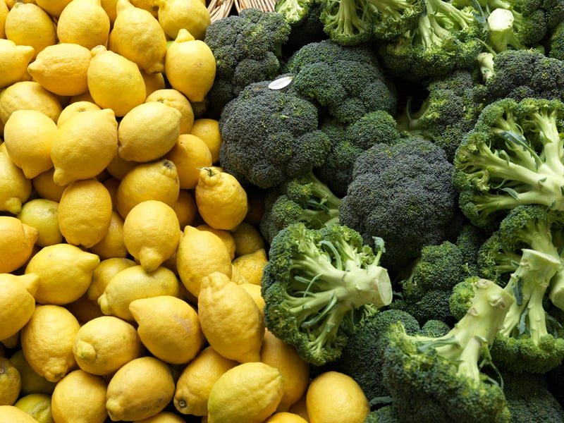 Organic broccoli and lemons at Raspail Market in central Paris. It is one of the largest organic markets in Paris. 
