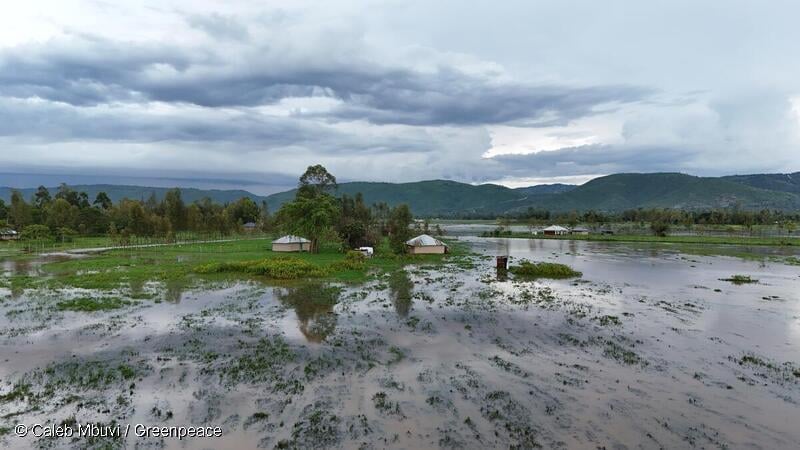ケニア・ホマベイ郡の洪水