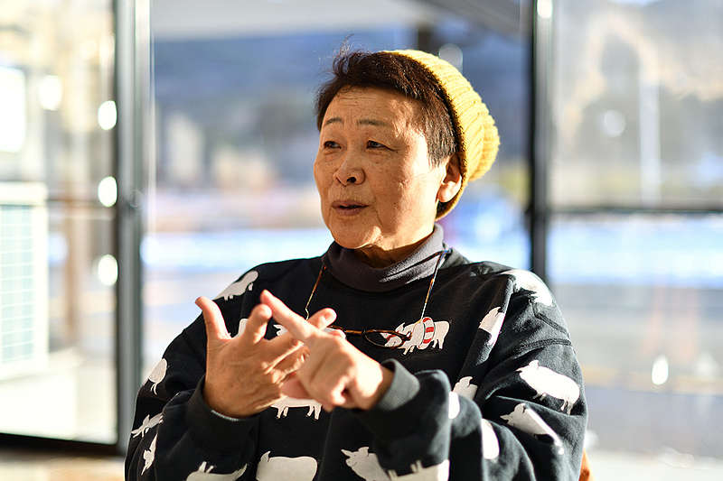 원전사고 당시를 이야기하는 칸노 미즈에 씨 ©Ryohei Kataoka/Greenpeace
