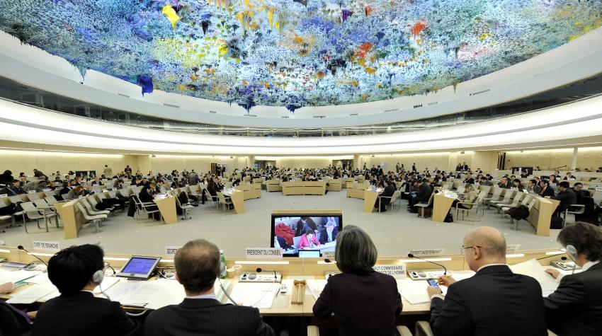 스위스 제네바에 위치한 유엔 본부의 인권과 시민 문화 연대 회의실에서 각국 정부가 발언하고 있는 모습. 
