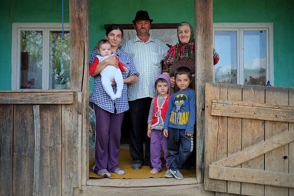 Familie Vlad aus Rumäninen ist eine der 10 Klägerfamilien.