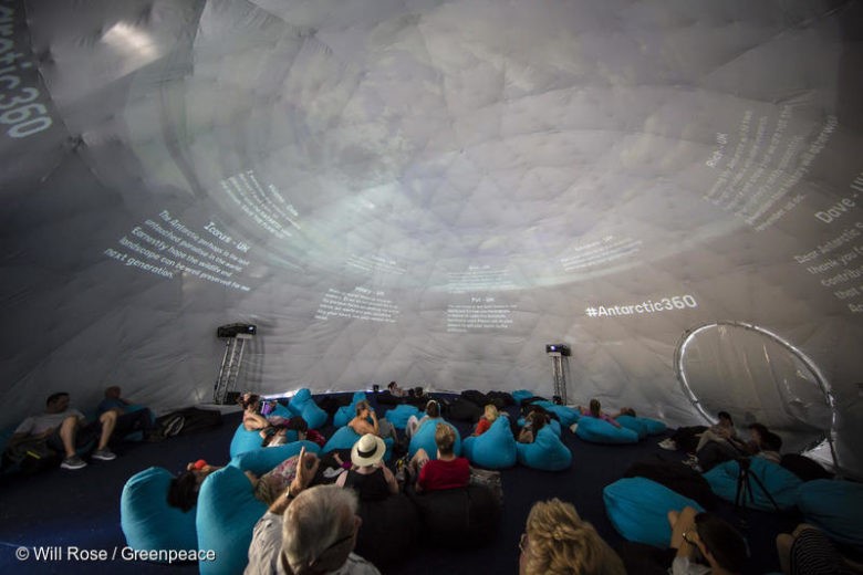 A Cambridge, des milliers de messages pour la protection de l’Antarctique sont parvenus aux scientifiques et aux responsables politiques et ont été projetés dans un dôme installé pour l’événement.