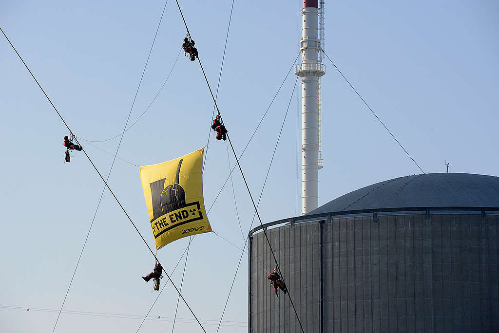 Action à la centrale nucléaire de Tihange en Belgique