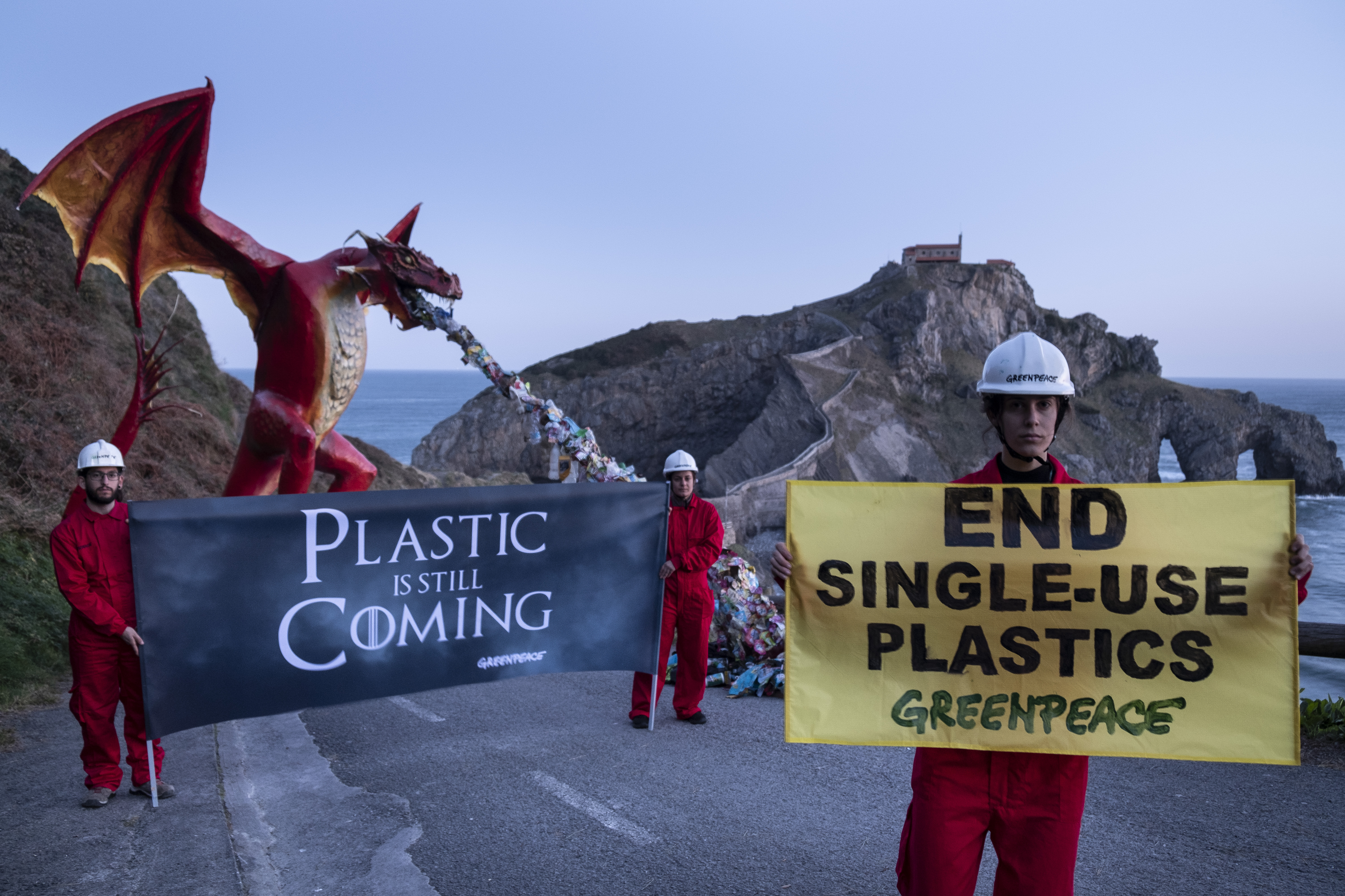 Action : Greenpeace dénonce la production plastique mondiale