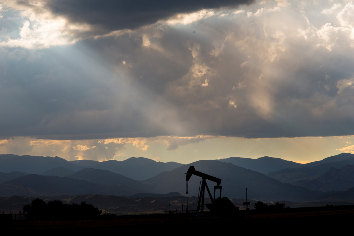 Oil Jackpump in Colorado. © Les Stone / Greenpeace
