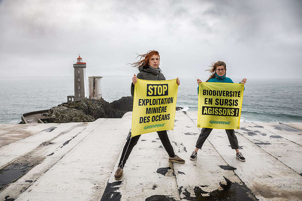Protest against Deep Sea Mining in Brest, France. © Marie Sebire / Greenpeace