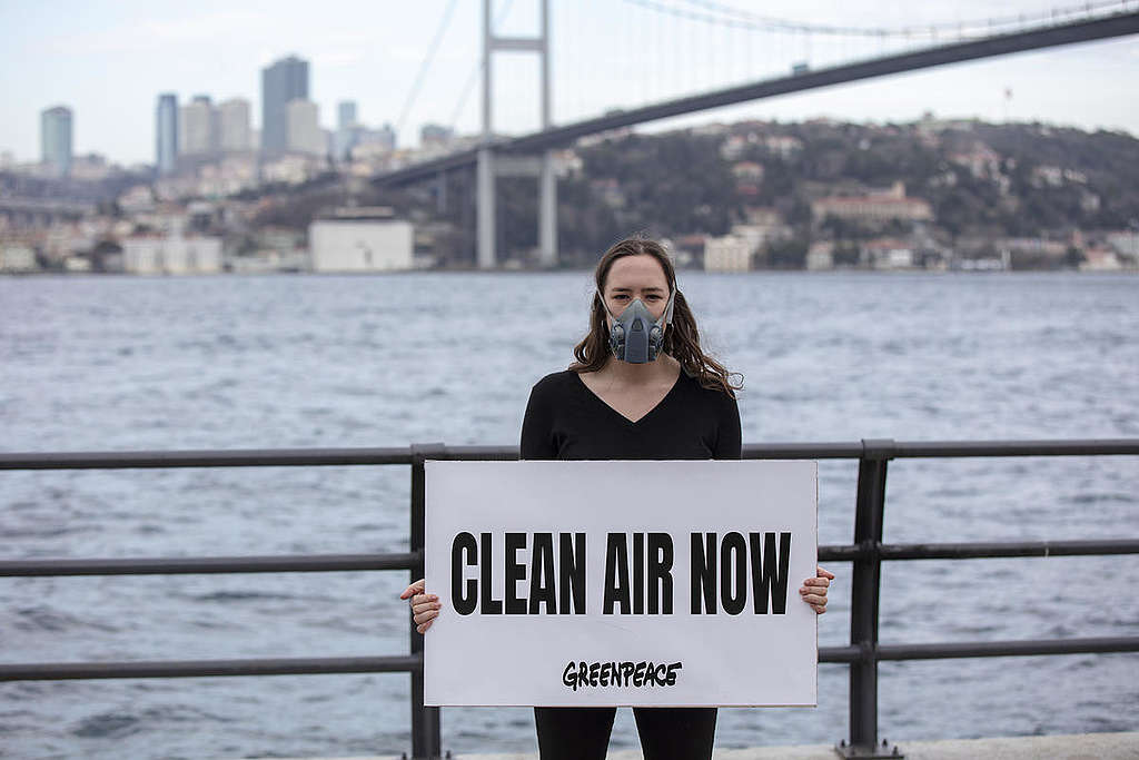 Clean Air Now Action in Istanbul.