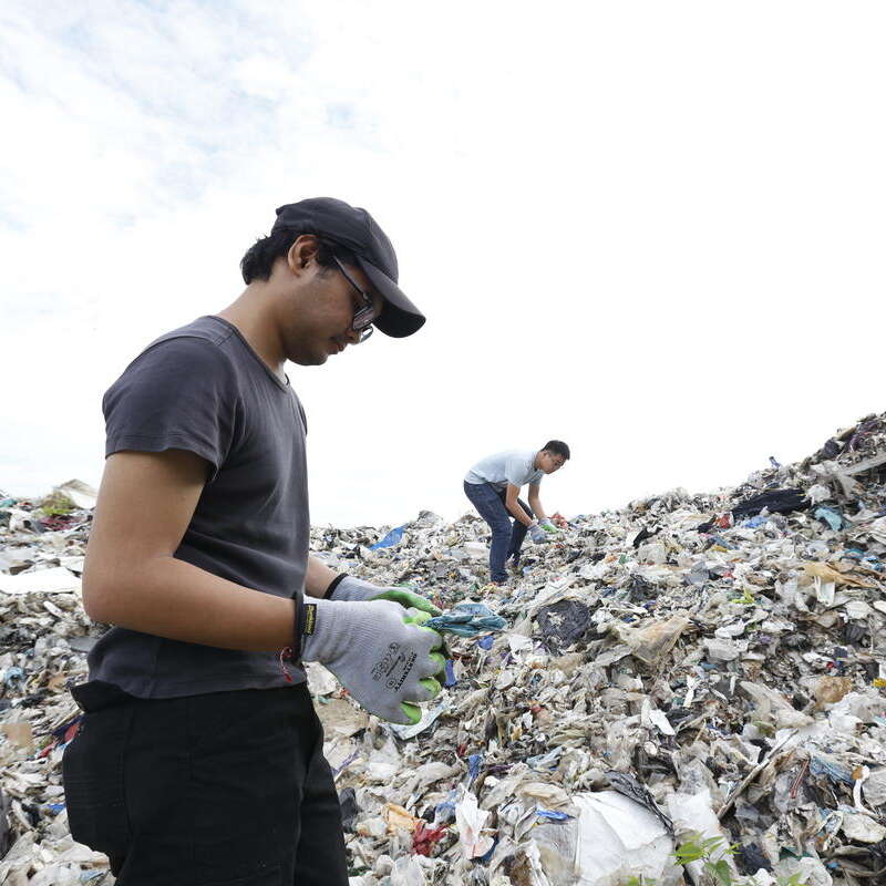 UK Plastic Waste near Wespack Recycling Factory, Malaysia. © Greenpeace