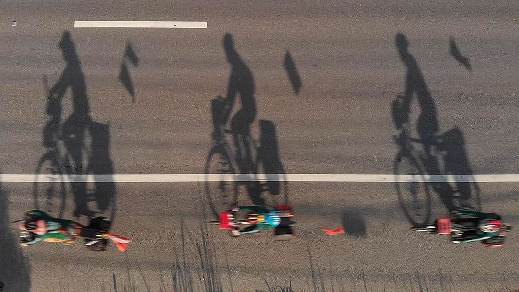 Ciclistas rodando © Arnaud Vittet