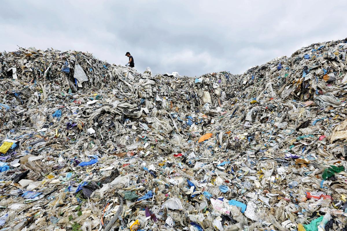 Papel vs plástico: la solución es el cambio de sistema - Greenpeace México