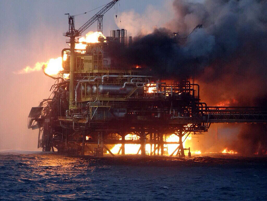 Oil Platform Fire Gulf of Mexico. © Greenpeace