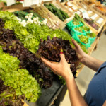 Supermarkten moeten meer biologische producten etaleren