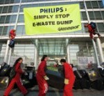 Greenpeace in actie tegen slechte milieuprestaties Philips