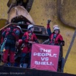 Actie op volle zee tegen Noordpoolboringen Shell