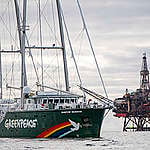 Greenpeace in actie: ‘Shell, clean up your mess!’