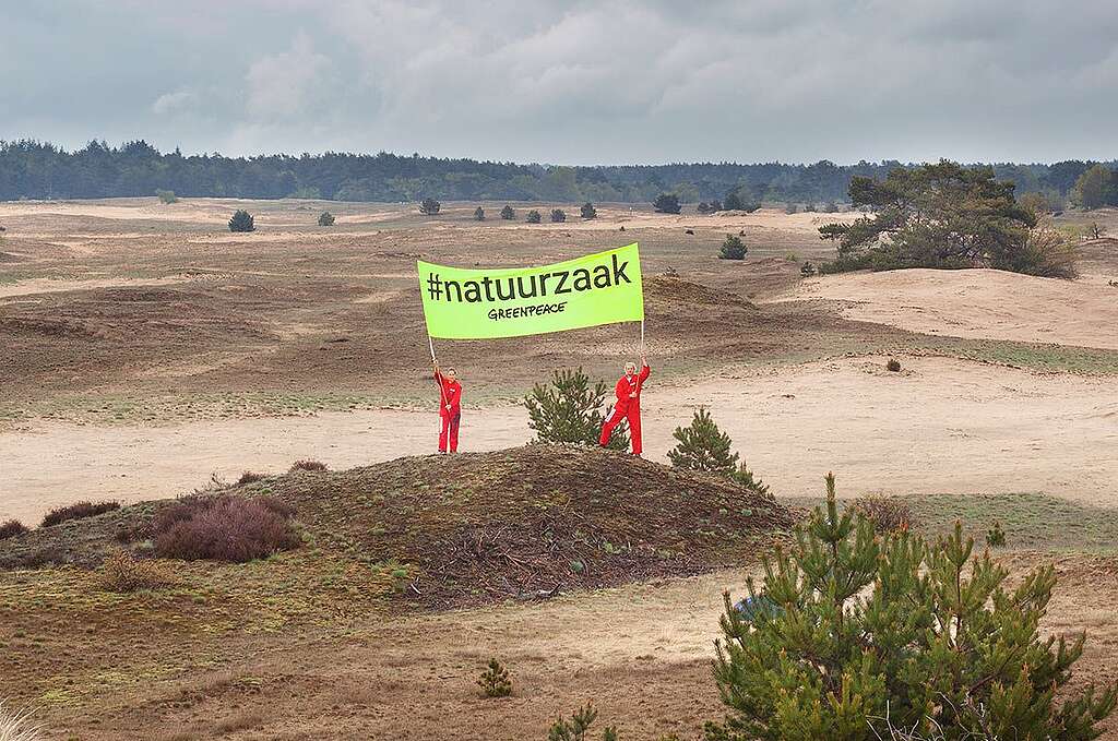 #natuurzaak spandoek op de Veluwe