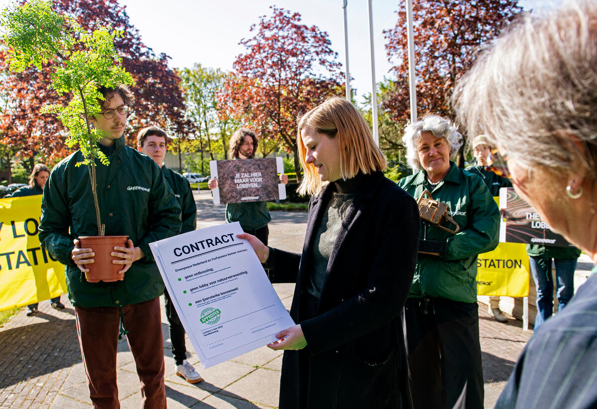 Action at Animal Feed Company ForFarmers in the Netherlands. © Marten  van Dijl / Greenpeace