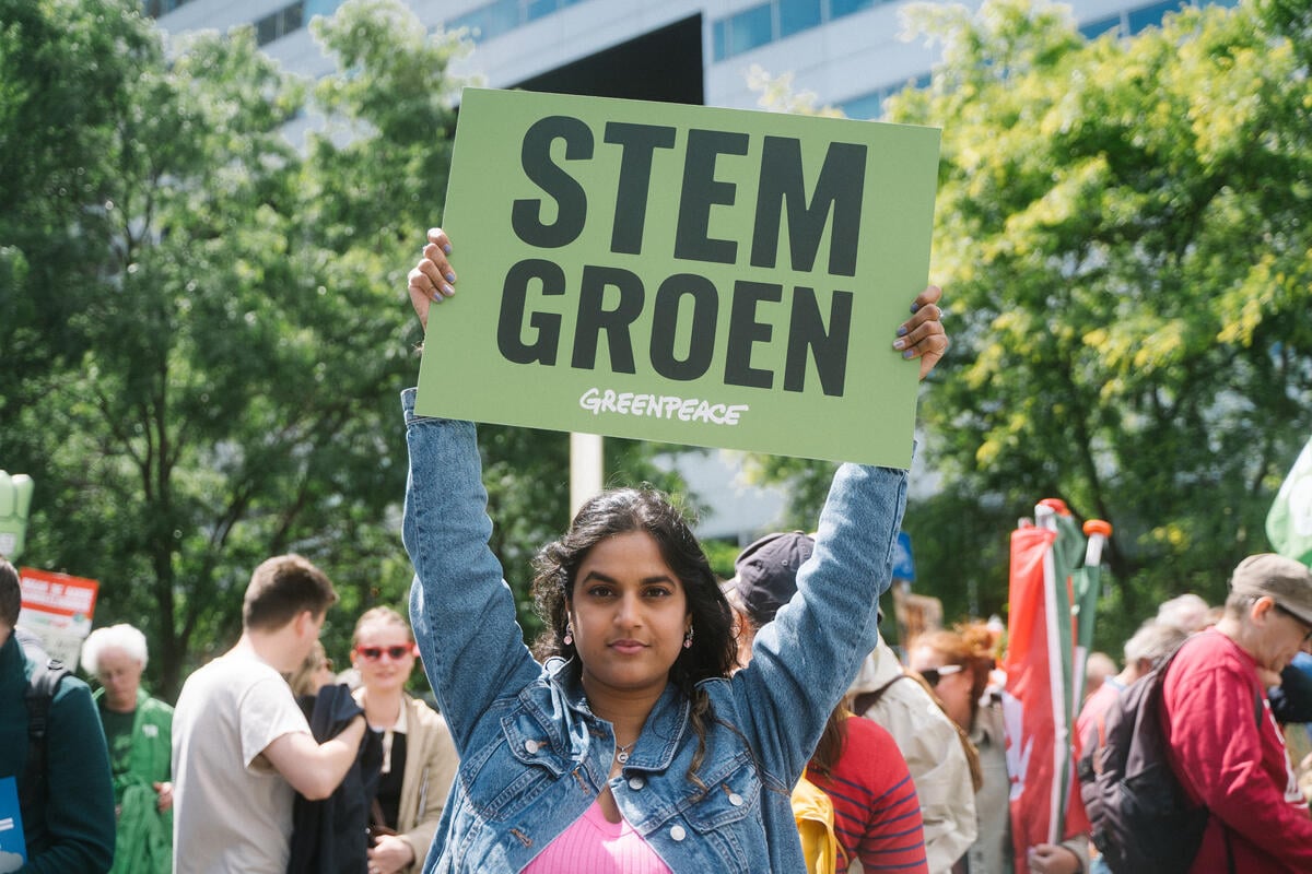 Climate March in Amsterdam. © Tengbeh Kamara / Greenpeace