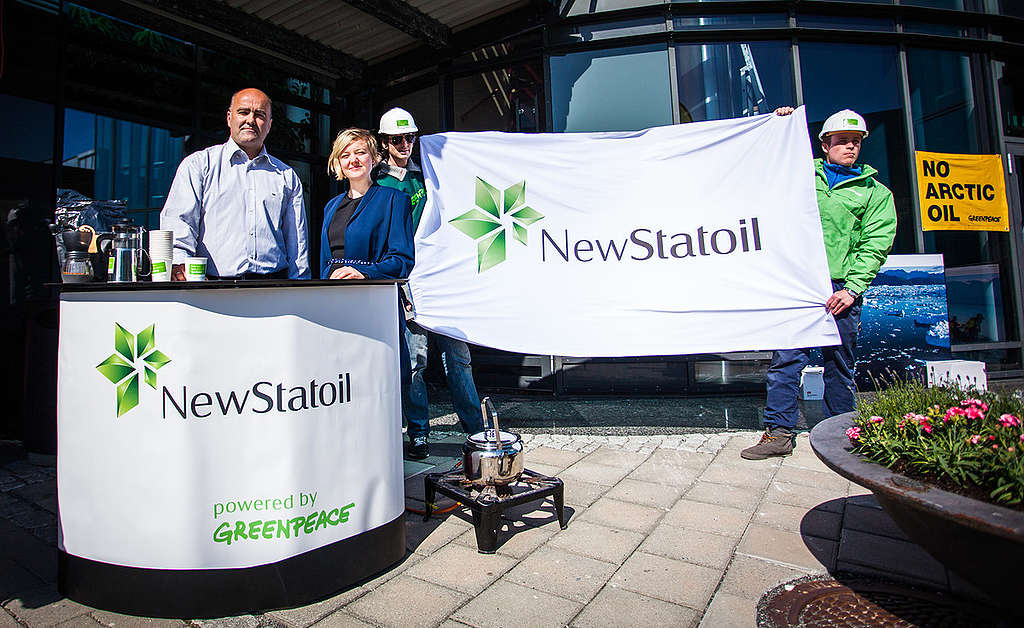 Action at Statoil AGM 2014 in Norway. © Greenpeace / Edward Beskow