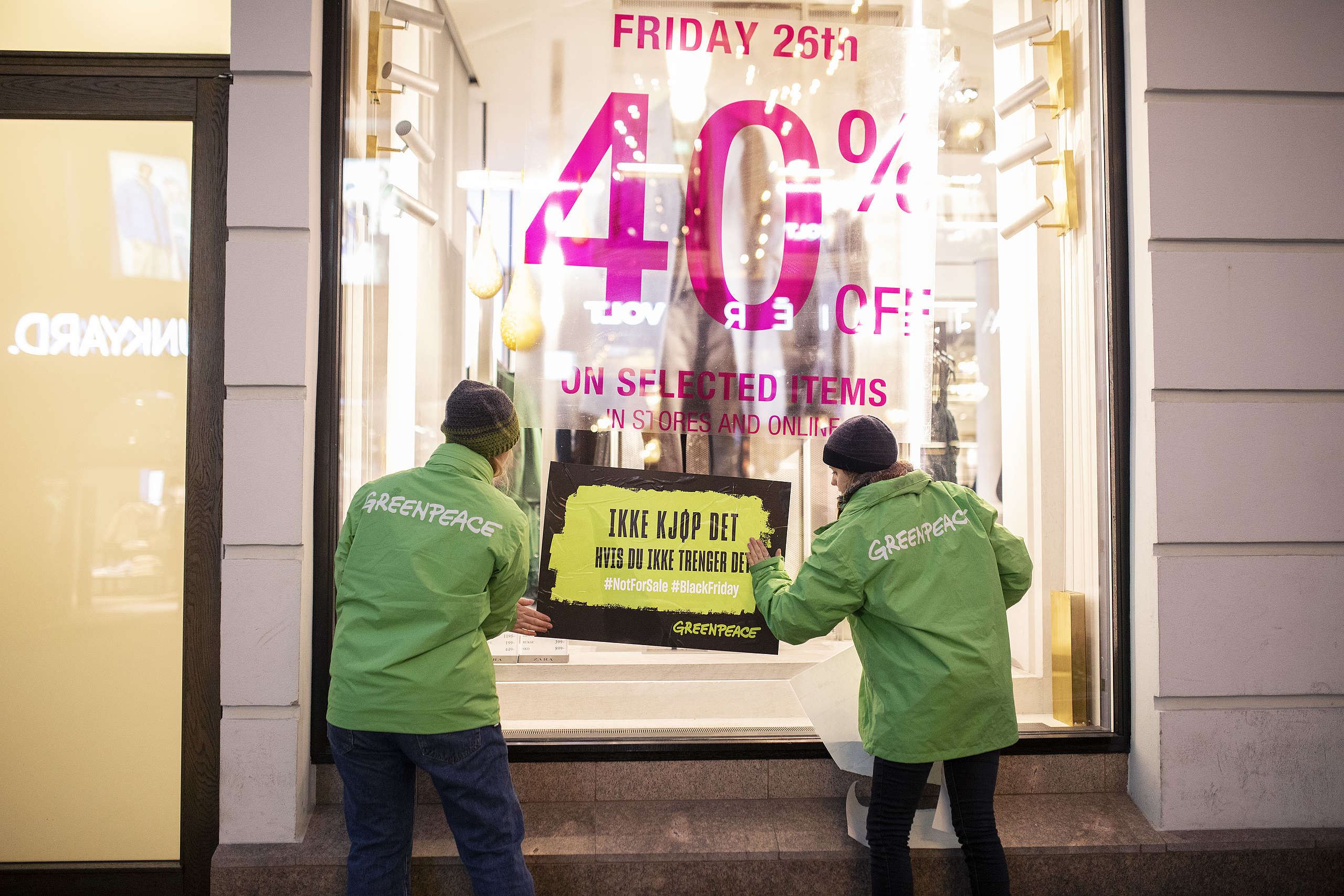 Black Friday: – En svart dag for planeten - Greenpeace Norge