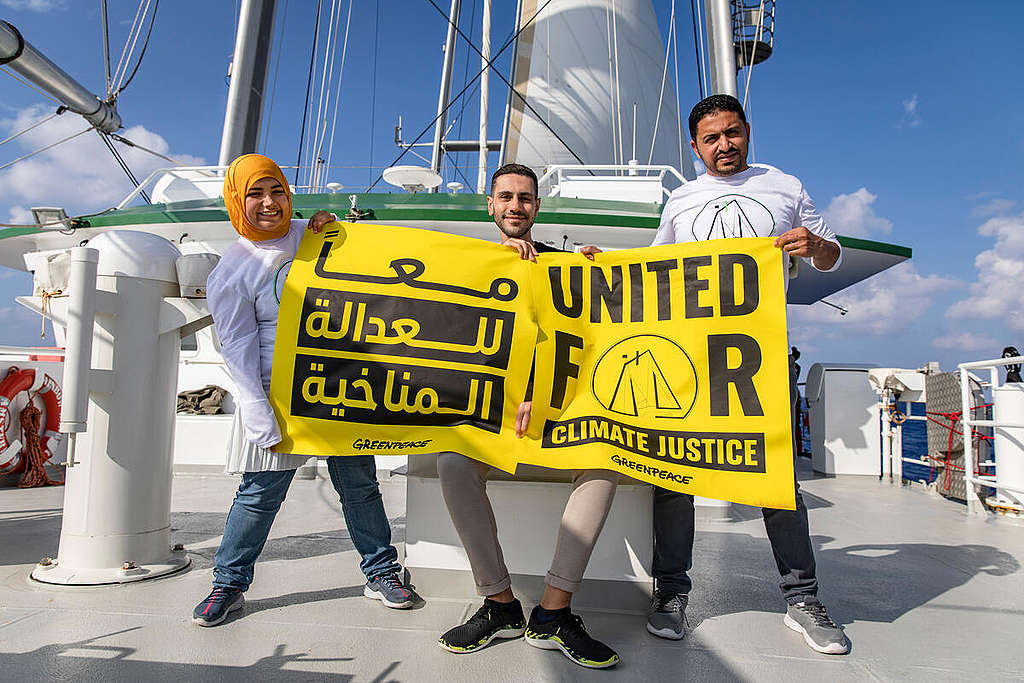 Vi setter klimarettferdighet på agendaen før klimatoppmøtet COP27 i Sharm el Sheikh 2022 gjennom å seile med skipet Rainbow Warrior fra Middelhavet til Rødehavet og langs kysten av Egypt med unge representanter fra Midtøsten og Nord-Afrika. 