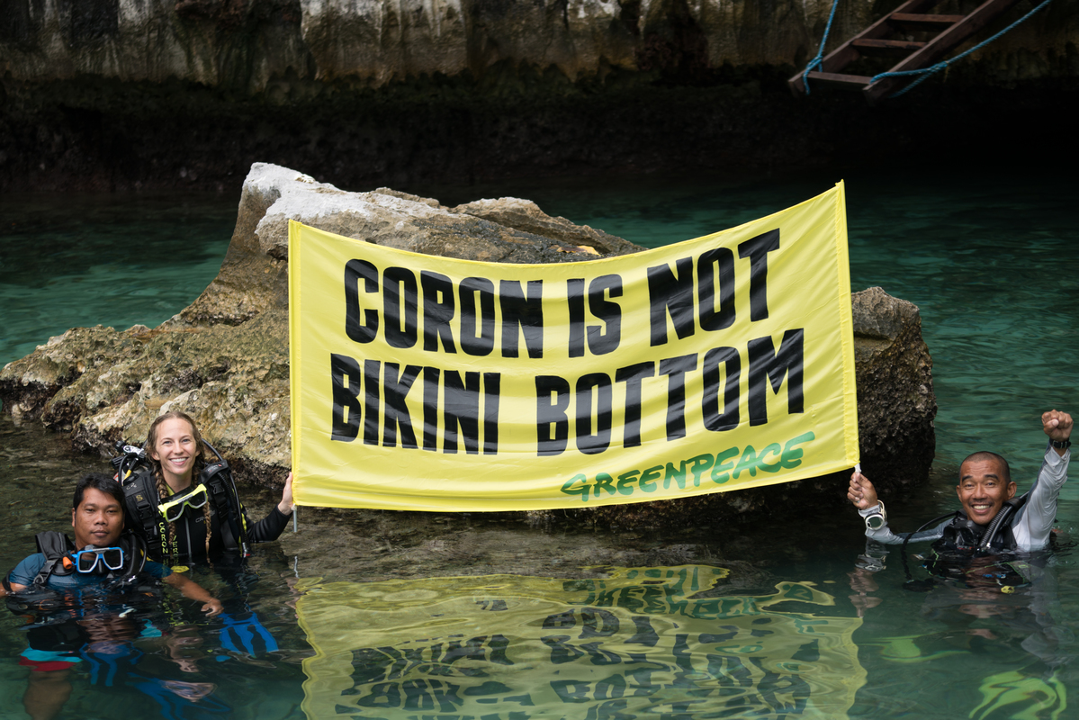 Action against Nickelodeon Theme Park in Palawan. © Randall Rosales / Greenpeace